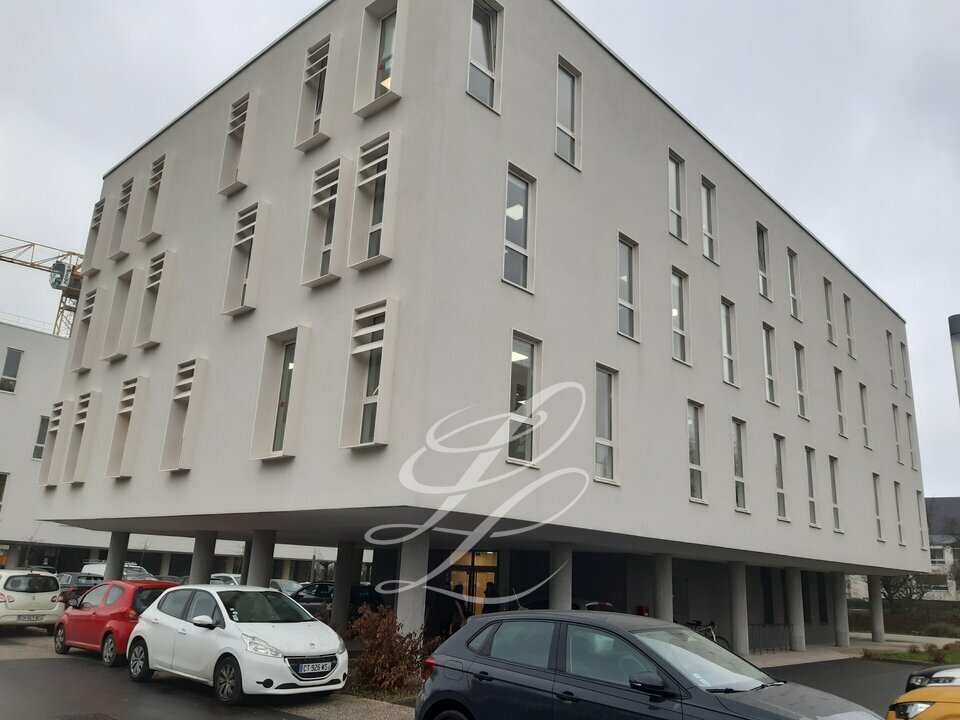 Location - BUREAUX 89.78 m<sup>2</sup>