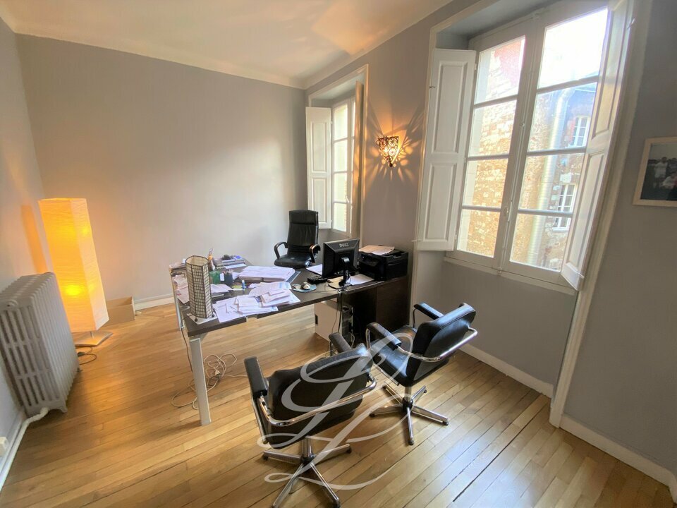 Location - BUREAUX 84.2 m<sup>2</sup>