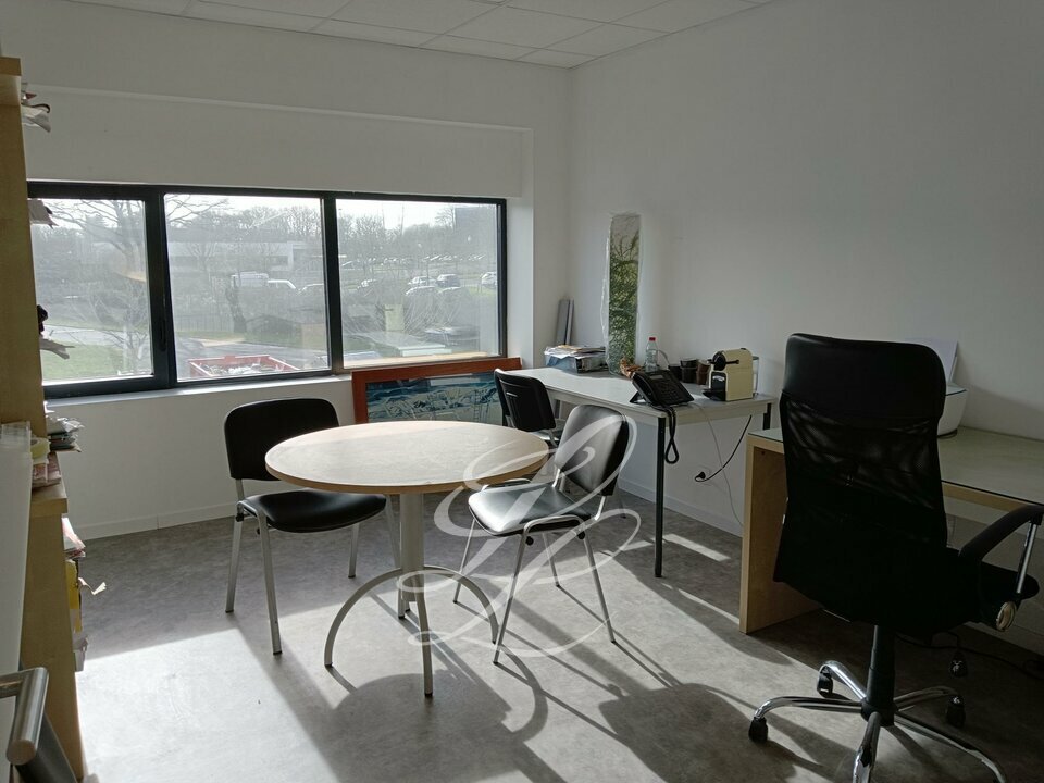 Location - ENTREPOT 85 m<sup>2</sup>