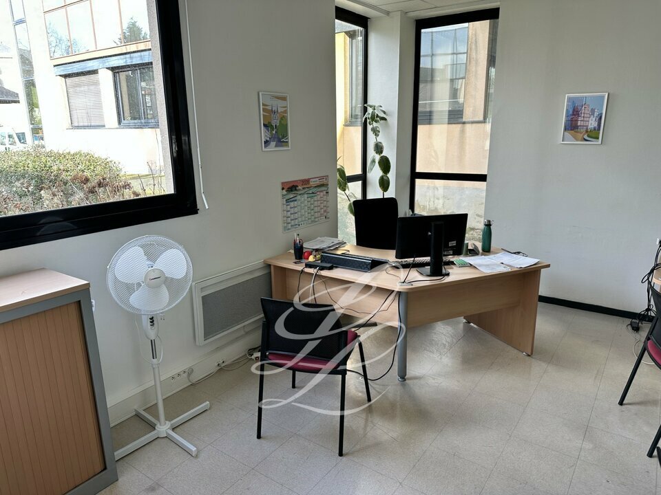 Vente - BUREAUX 92 m<sup>2</sup>