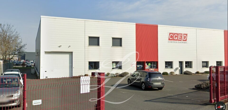 Location - LOCAL D'ACTIVITE 1100 m<sup>2</sup>