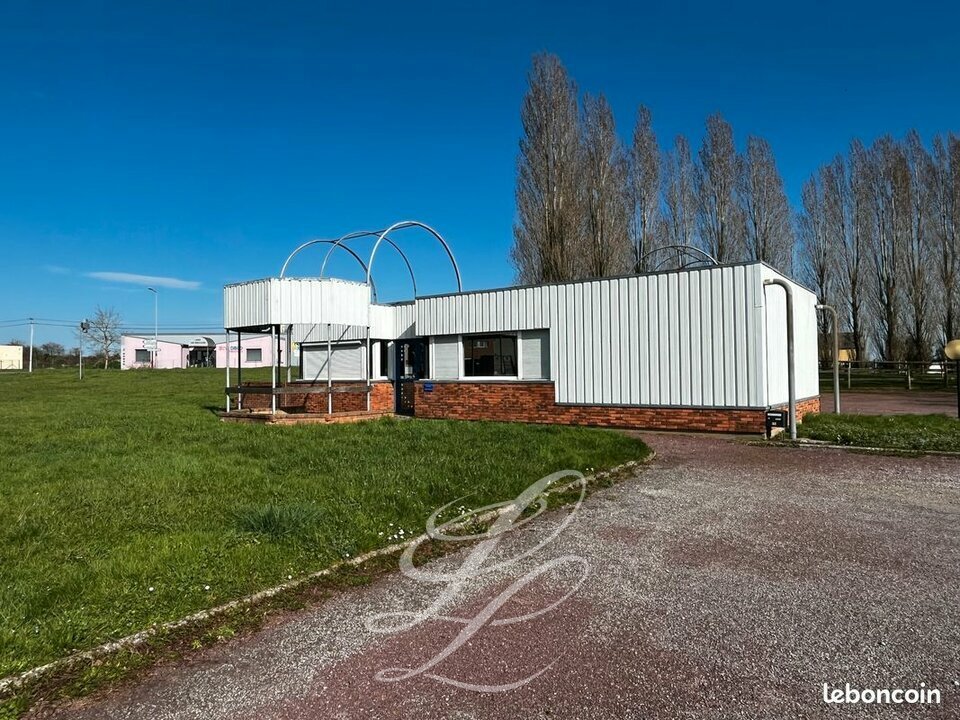 Vente - BUREAUX 320 m<sup>2</sup>