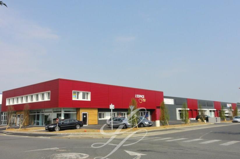 Réf. 37.001624 - Location - ENTREPOT 302 m<sup>2</sup>