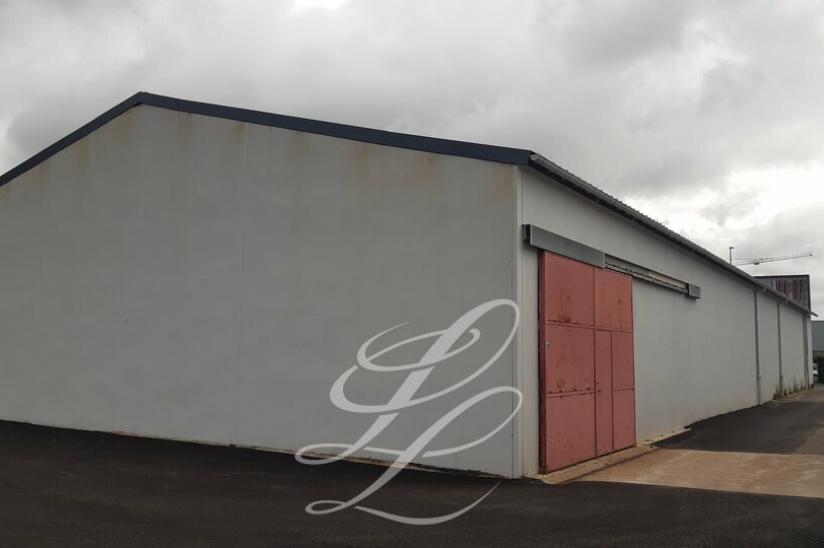 Réf. 37.001653 - Location - LOCAL D'ACTIVITE 300 m<sup>2</sup>