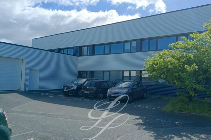 Réf. 44.022231 - Location - BUREAUX 395 m<sup>2</sup>