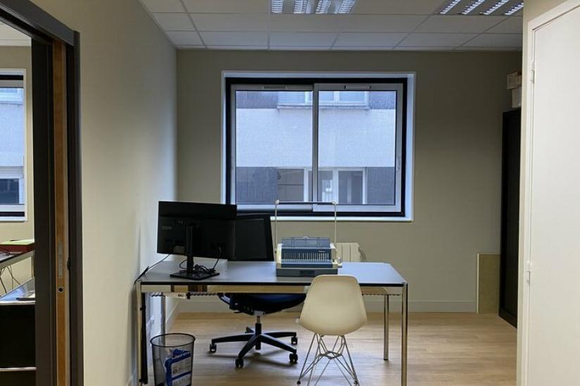 Réf. 72.003066 - Location - BUREAUX 48 m<sup>2</sup>