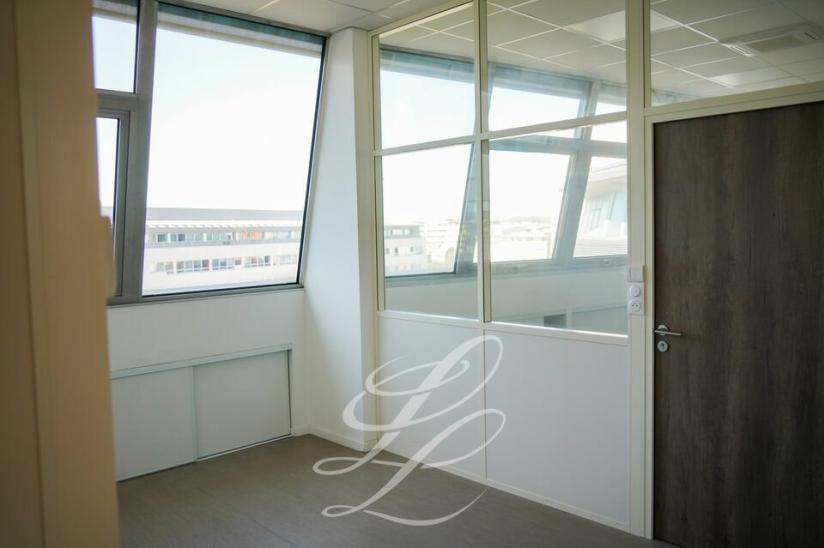 Réf. 72.003078 - Location - BUREAUX 26.7 m<sup>2</sup>