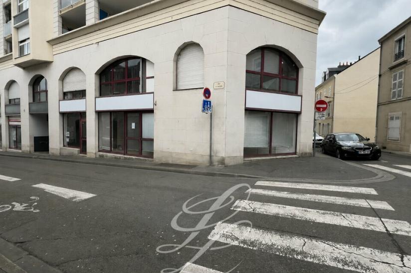 Réf. 72.003086 - Location - COMMERCE 70 m<sup>2</sup>