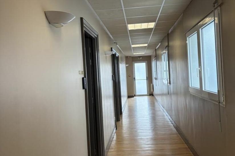 Réf. 72.003099 - Vente - BUREAUX 150 m<sup>2</sup>