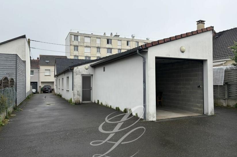 Réf. 72.003099 - Vente - BUREAUX 150 m<sup>2</sup>