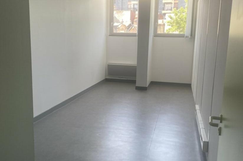 Réf. 72.1080 - Location - BUREAUX 179 m<sup>2</sup>