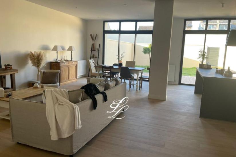 Réf. 7409_YC - Maison 8 pièces