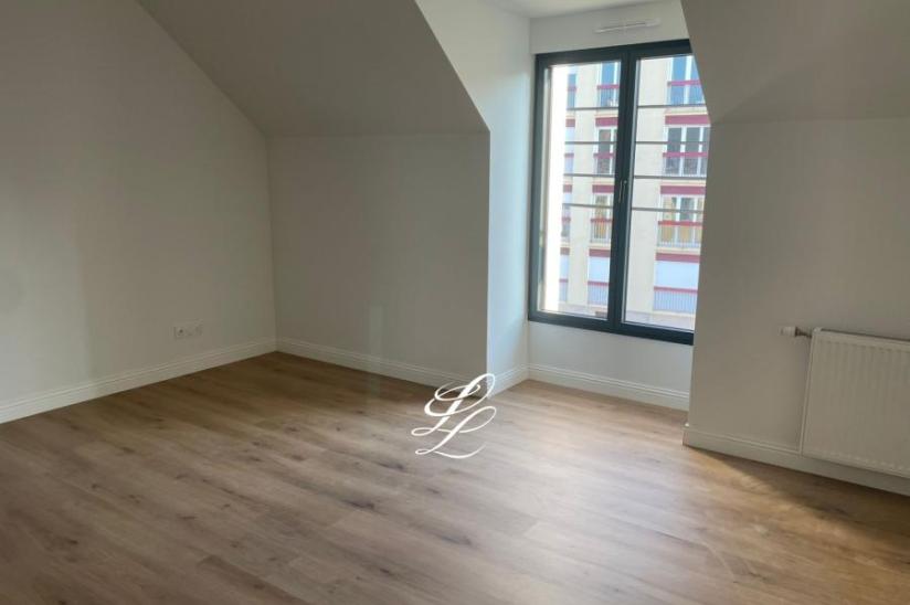 Réf. 7409_YC - Maison 8 pièces
