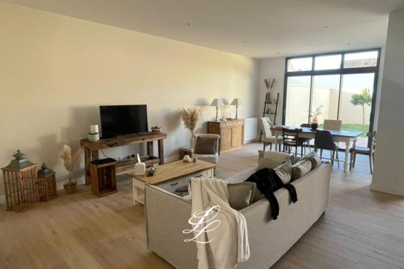 Réf. 7409_YC - Maison 8 pièces