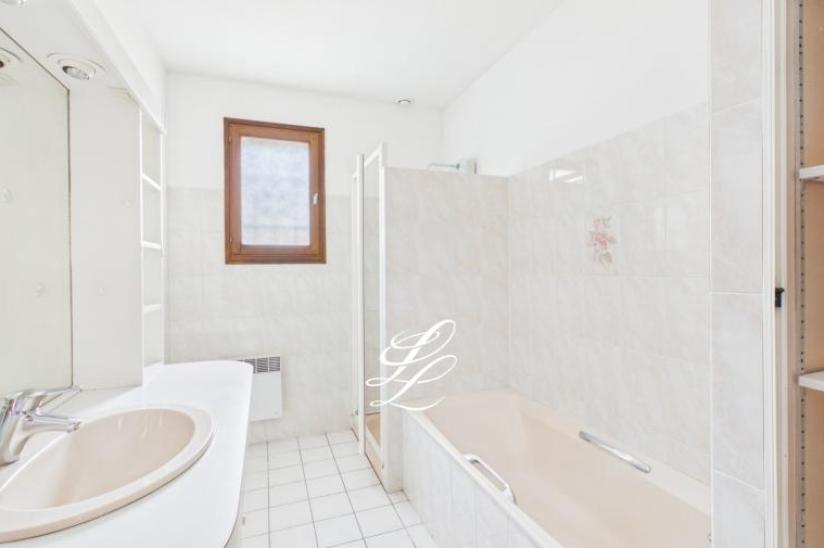 Réf. 7593  al - Maison 7 pièces