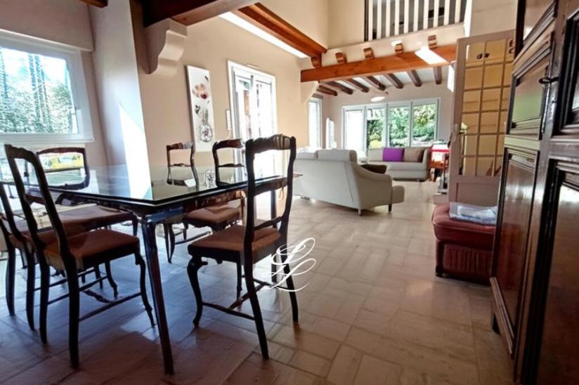 Réf. 7639-CD - Maison 7 pièces