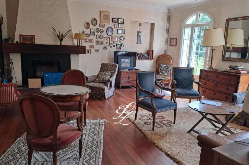 Réf. 7708 - Maison 9 pièces