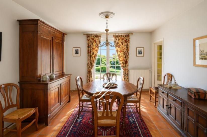 Réf. 7712-CY - Maison 8 pièces