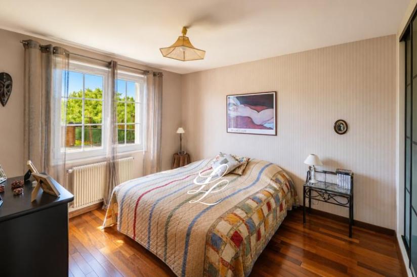 Réf. 7712-CY - Maison 8 pièces