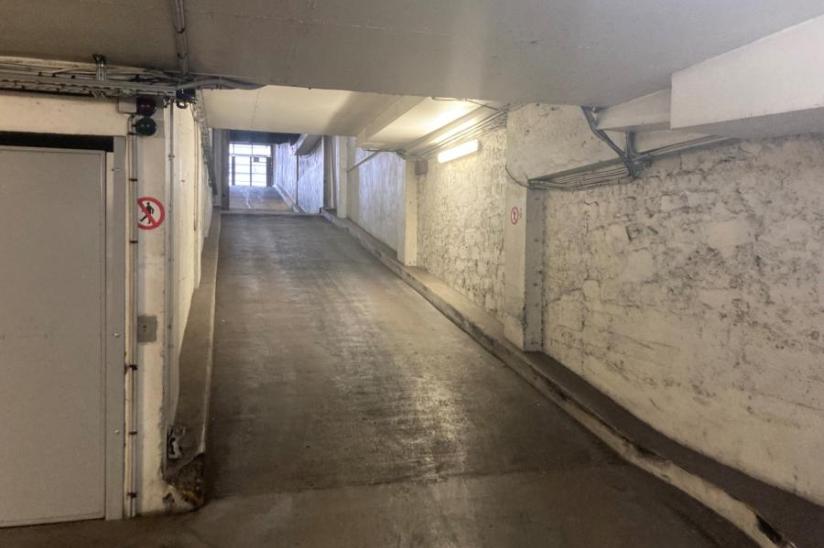 Réf. CV4609 - parking/box
